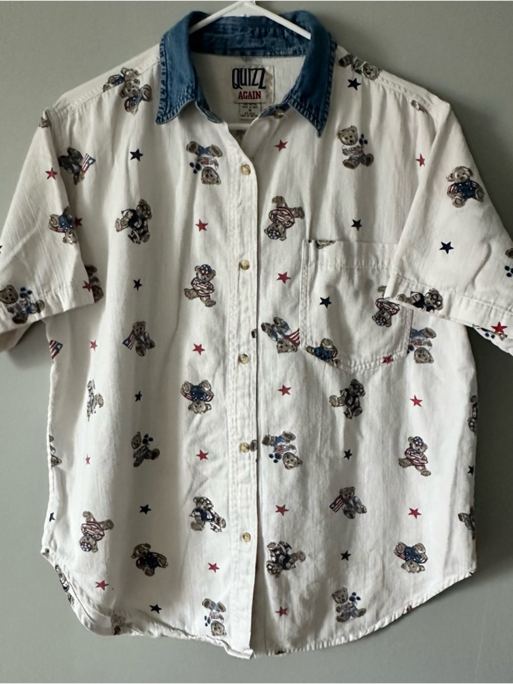 Quizz Again vintage White Short-Sleeve Button-Down Shirt With Teddy Print